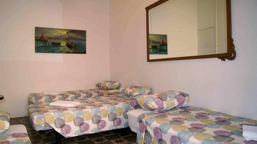 Habitación Cuádruple con baño compartido